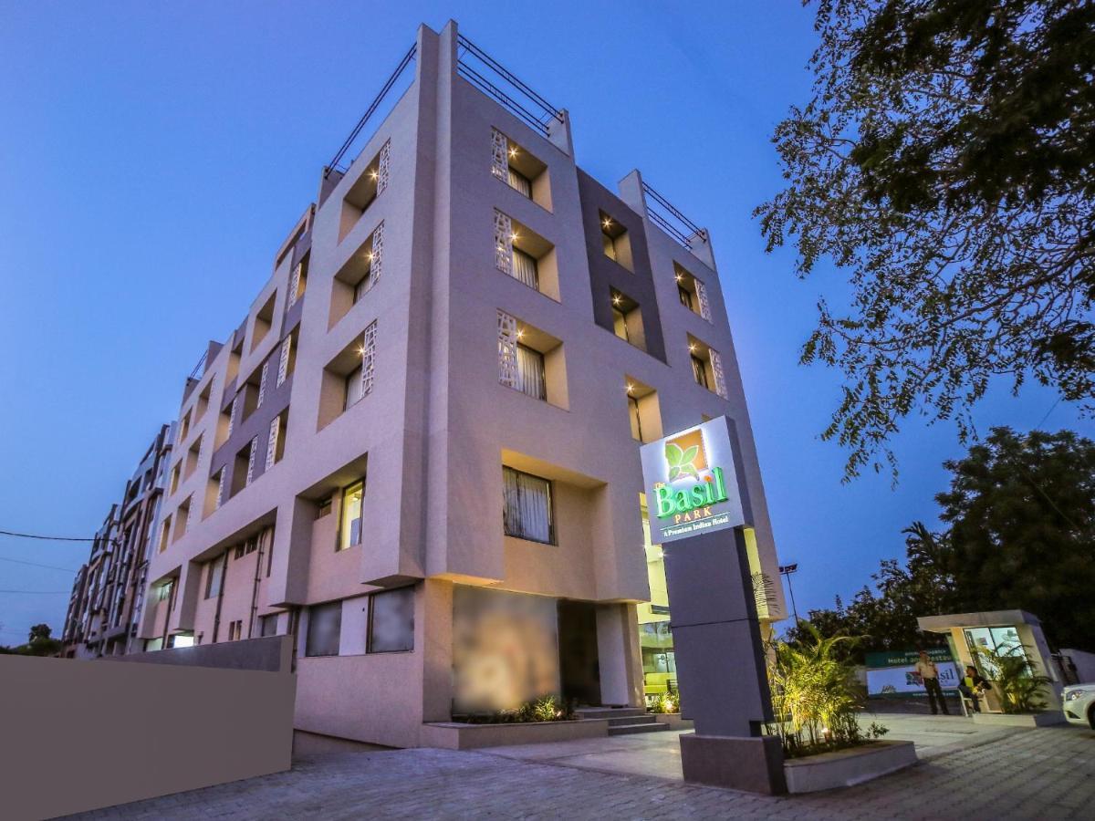 Hotel The Basil Park Bhavnagar Zewnętrze zdjęcie