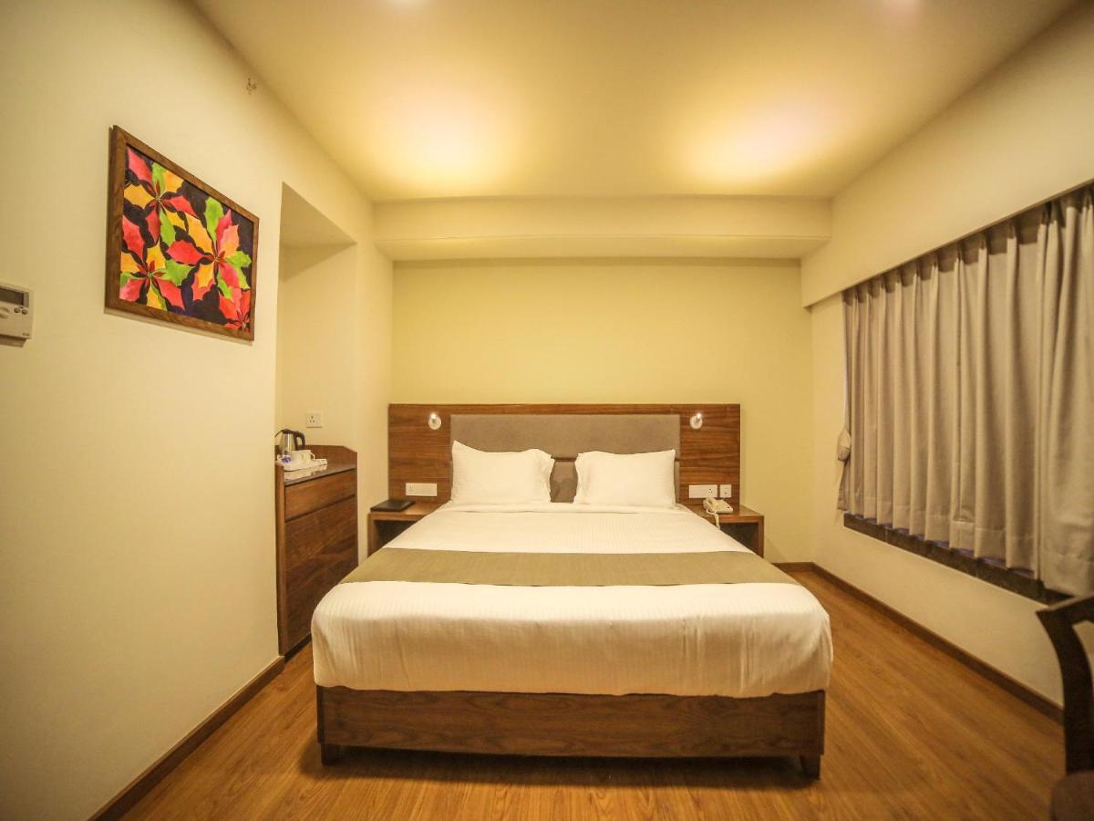 Hotel The Basil Park Bhavnagar Zewnętrze zdjęcie