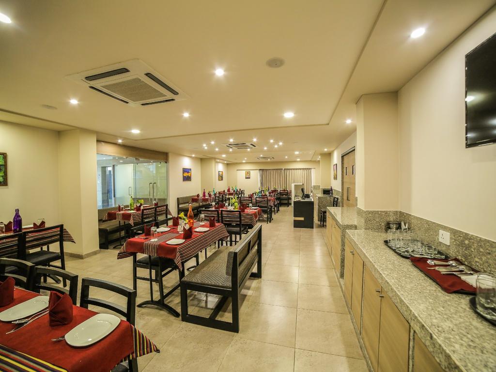 Hotel The Basil Park Bhavnagar Zewnętrze zdjęcie
